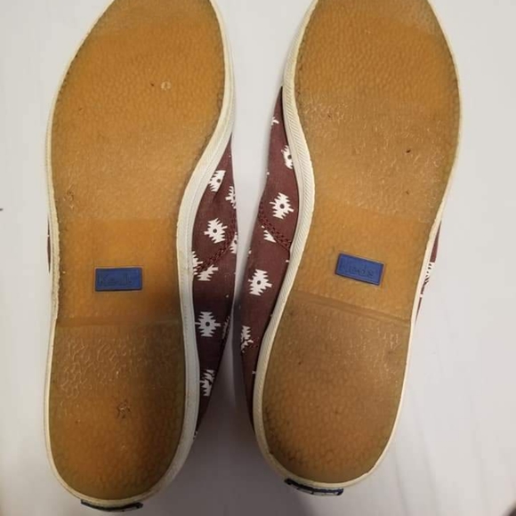 Keds Slip Ons Size 8 - Picture 2 of 2